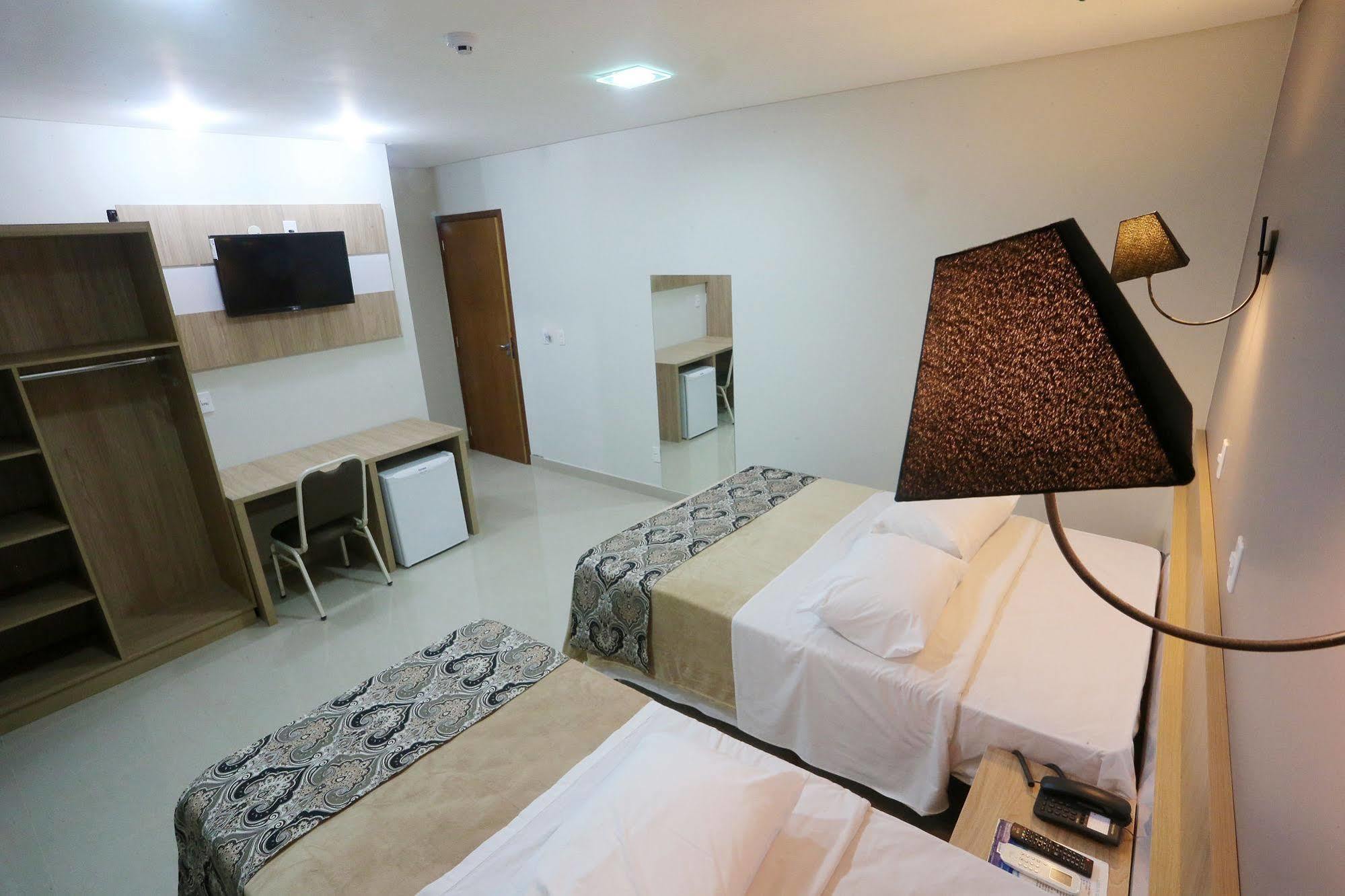 Hotel Plaza Cascavel Exterior photo